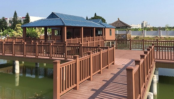 Louvered Pergola